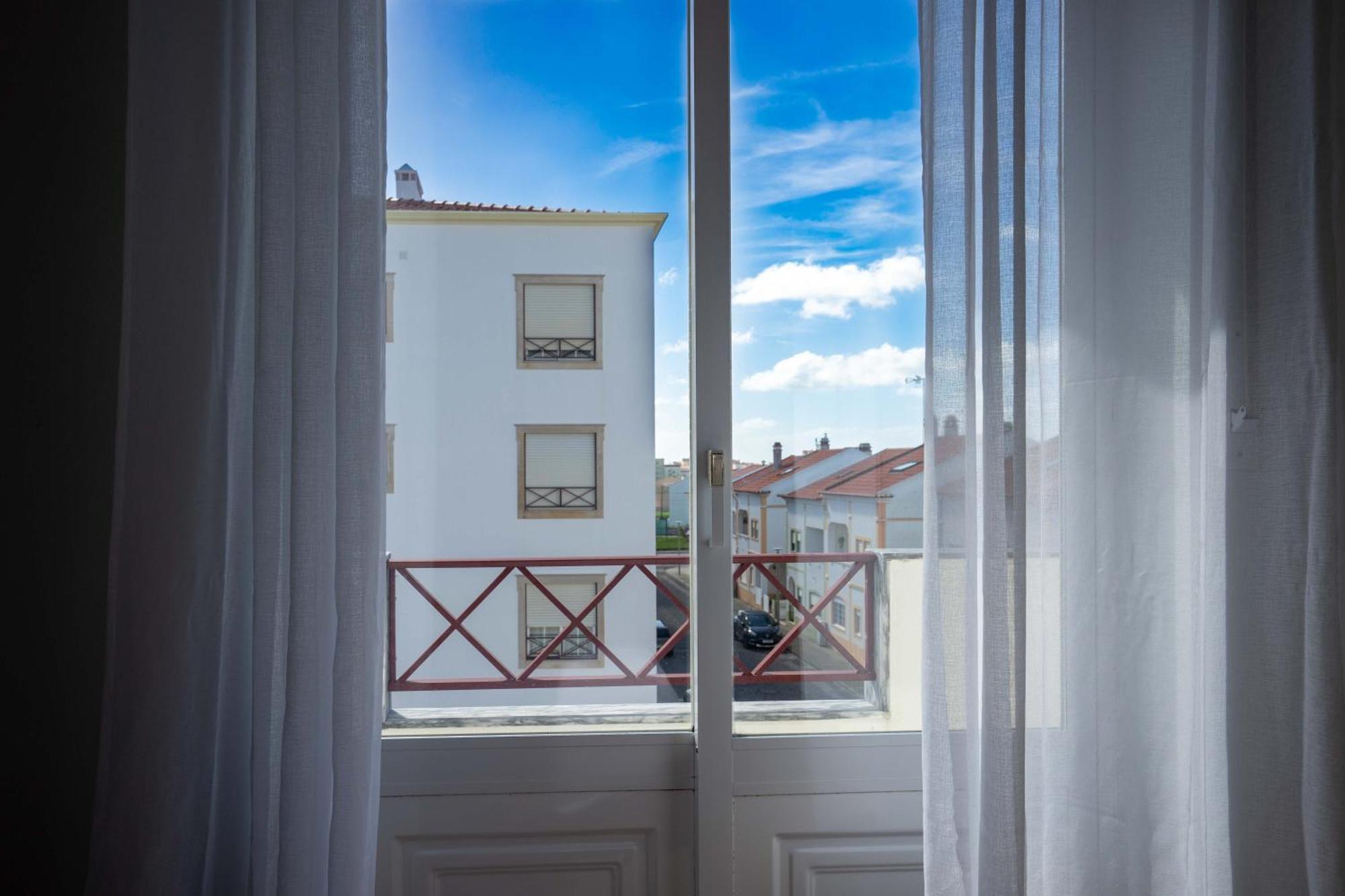 Peniche Sun & Surf Apartment Bagian luar foto